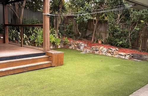 Jindalee House | The Residence- A home away from home. Pet friendly/family friendly.