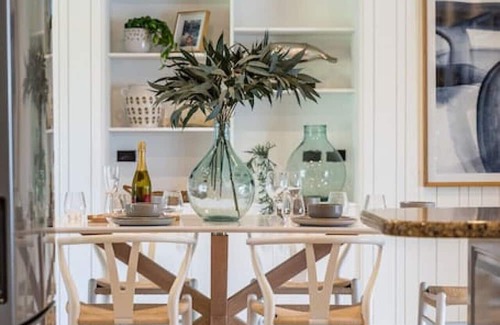Tennyson House | La Brisa - Waterfront Family Home, Beach, WiFi