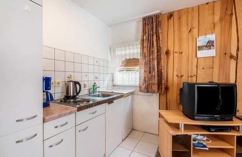 Quitzdorf am See House | Bungalow 16 'Finnhütte' with Private Terrace and Shared Garden