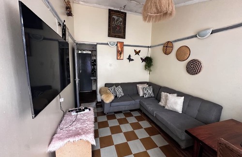 Meru House | 3Bedroom Cozy Tranquil abode in spectacular Meru with fitness room and AC