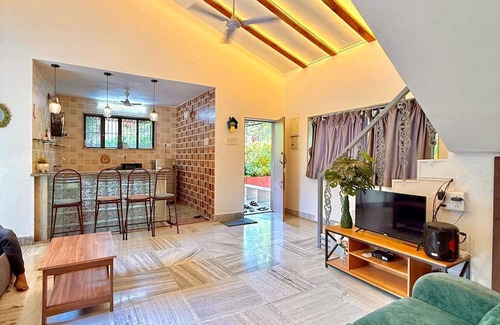 Kune N.m. Villa | The CELESTE VILLA: Elegant 3BHK Retreat ,Private Pool, Mountain view.