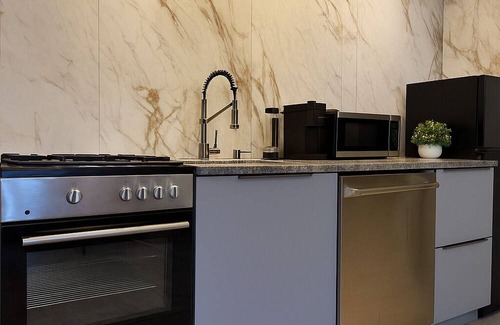 Central Northside Apartment | 3 KING BEDS Free parking Steps from Everything
