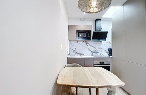 Montargis Apartment | Suite Prestige MoonLight LOVE-ROOM