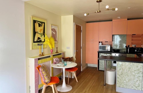 Kidbrooke with Hornfair Apartment | Artistic Apartment