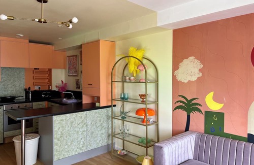 Kidbrooke with Hornfair Apartment | Artistic Apartment
