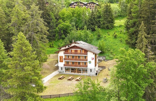 Les Mayens-de-Sion Ski Chalet | Chalet in Les Agettes with mountain view