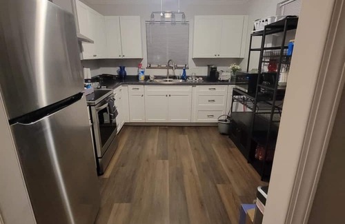 Coal Grove House | Modern Comfort Near KDMC: 3BR Home w/Workspace & Coffee Bar