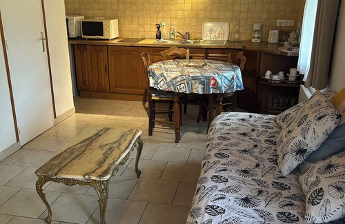 Gonneville-sur-Honfleur Condo | Gîte near Honfleur