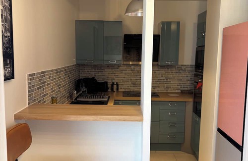 Conflans-Sainte-Honorine Apartment | Cosy modern apartment - 4 min walk from station