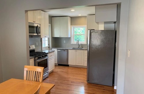 Wood-Ridge House | Relocation/Temp Housing Short/Mid Term Rental