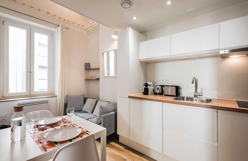 2nd Arrondissement Apartment | Charming Apt - 1BR - Perrache/Confluence