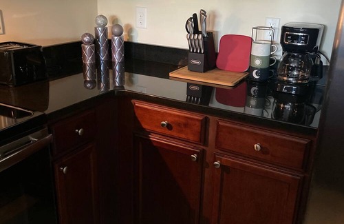 Pembroke House | Terrific townhome in charming Pembroke