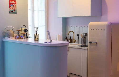 Centre Ville Apartment | The Diner Room