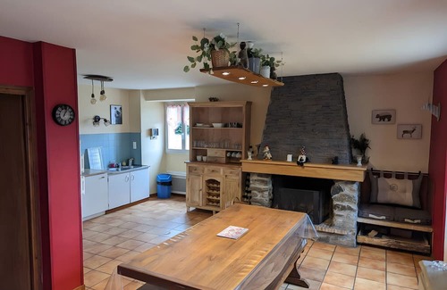 Artalens-Souin House | Holiday Home 'Baou' with Mountain View, Private Terrace and Wi-Fi