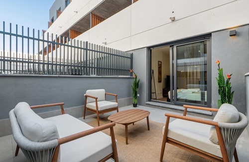 San Sebastian de los Reyes Apartment | Exclusivo apartamento con terraza privada, piscina, gimnasio y coworking en Madrid