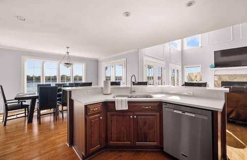 Jeffersonville House | River House - OmG Views Minutes to Bourbon Trail
