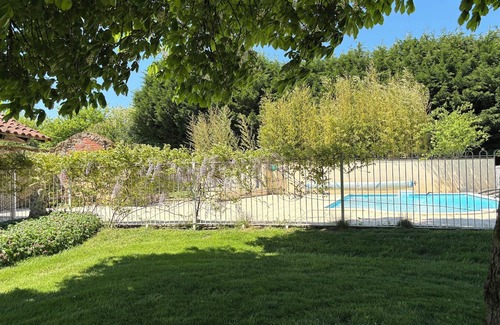 La Peruse House | Holiday home in a monumental Charente house.