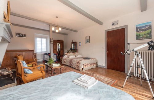 Lagarde Bed & Breakfast | Bed and Breakfast 'Chambre Mathilde Et Sa Suite' with Mountain View, Shared Terrace and Wi-Fi