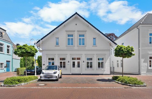 Westerstede Apartment | Stylish living in the imperial post office