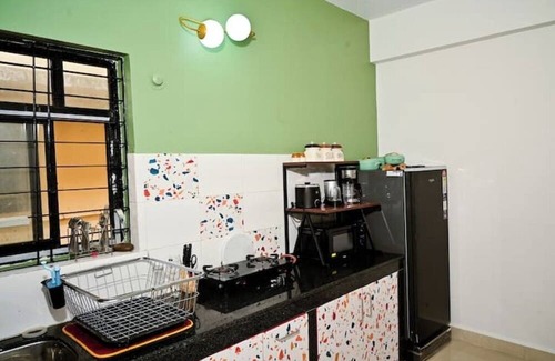 Benaulim Bed & Breakfast | Styled midcentury apartment with huge terrace. 5 minute walk to the beach!