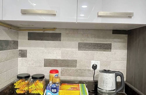 Al Barsha 1 Apartment | Luxurious 1 Bedroom Apartment in Heart of Dubai