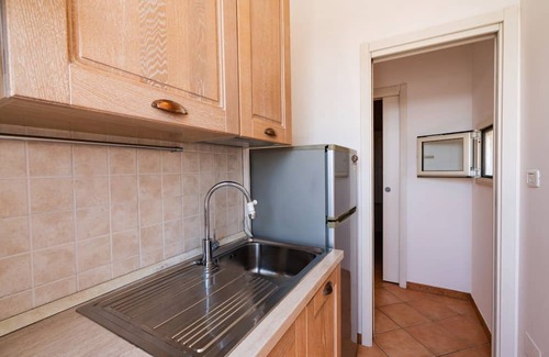 Bisceglie Apartment | Cozy 40 sqm ground floor apartment, perfect for two people.The property offers enchanting views of the sea and the port of Bisceglie and is perfectly located for exploring the city's most charming attractions. All main amenities and the nearest beaches a