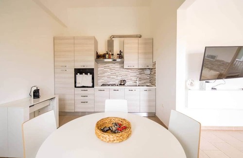 Villaggio Carrao Apartment | Casa Cleo - seaside apartment, WiFi, Netflix, A/C, pets allowed