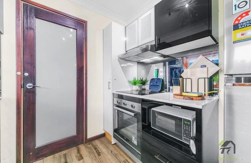 Cranebrook House | Cranebrook Leisurely Home