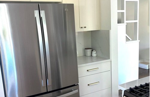 Birmingham House | Newly Renovated 2bd+2bth Townhome-Walkable to Beautiful Downtown Birmingham!