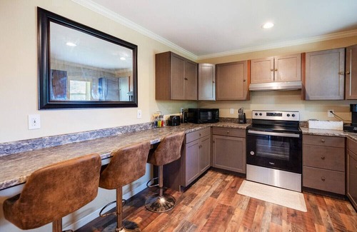 Shannon House | Comfortable 3BR Retreat | Near Downtown Birmingham