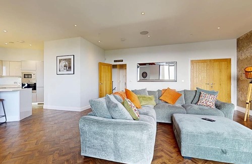 Ashford Apartment | Panorama Penthouse Duplex