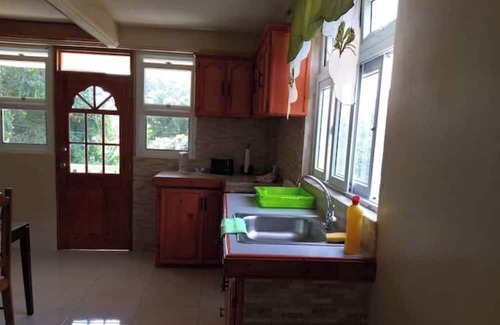 Barroui Apartment | GREEN LANTERN APARTMENTS