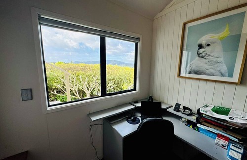 Cable Bay House | Breathtaking Bay Views | Walk to Coopers Beach