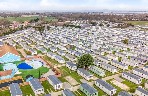 Hayling Island Cottage | MARINER'S MEADOW - HAYLING ISLAND in Hayling Island Holiday Park