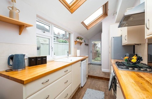 Lincoln House | Gorgeous Home in Heart of Historic Lincoln
