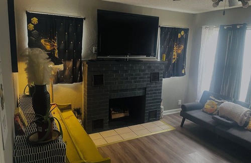 Woodward House | Beehive Honeycomb pet friendly