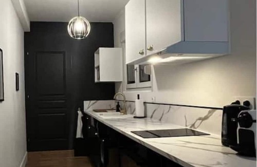 Cernay Apartment | Reims Love Room - CK Suite & SPA, Cosy Terrace, Flexible check-in