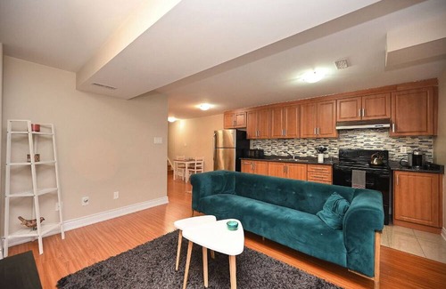 East Credit Apartment | Charming 1 bedroom apartment
