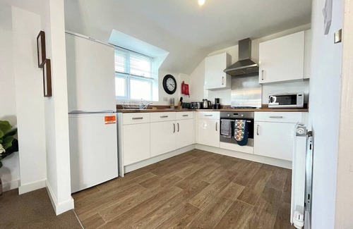 Selly Oak House | Spacious Chic Urban Retreat in Birmingham
