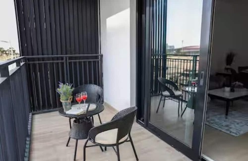 Abu Dhabi Apartment | Elegant2BR Yas Island Luxe Stay near Ferrari World