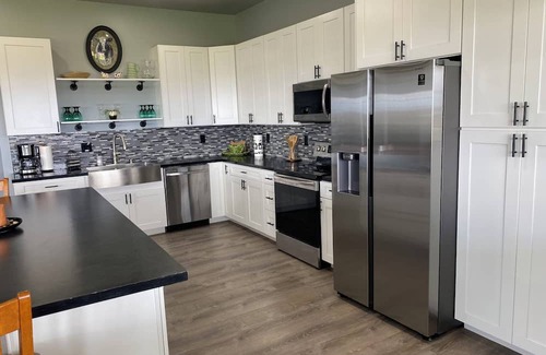 Whitetail House | Lakeview house with 50 amp RV hookup.minutes from Martin Bay @ Lake McConaughy!