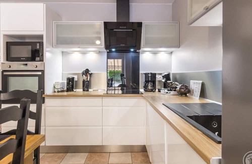 Villedieu-les-Poeles Cottage | Charming house with wifi and pets allowed in Villedieu-les-Poêles