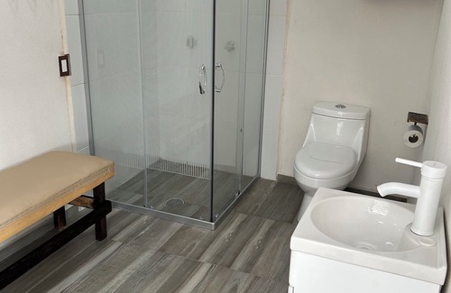 Jocotitlan Apartment | Create great moments in this beautiful space and enjoy the Jacuzzi.