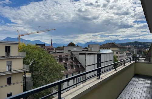 Lucerne Apartment | Lucern 2-BR Flat w Netflix Top location