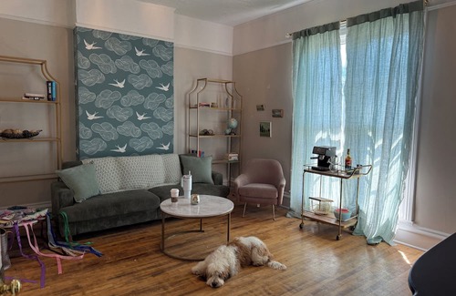 West Main HIll Apartment | Gorgeous renovated historic 2-bedroom apartment in Kalamazoo