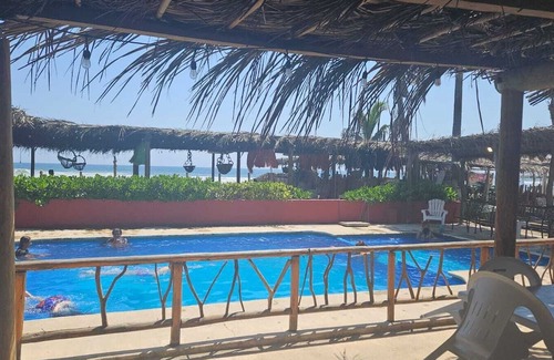 Boulevard Barra Vieja Villa | Villa with beach access in Acapulco Diamante. It has all the comforts