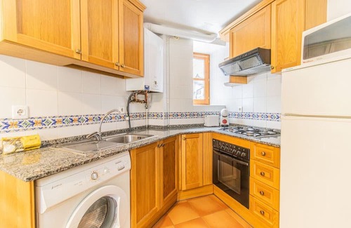 Linsoles Apartment | Charming Pyrenean Flat with Terrace, Views & Pool