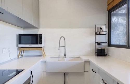 Bullsbrook House | Charming farmhouse stay, perfect for a cozy getaway