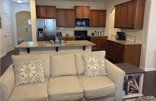 Coker House | Game Day Getaway – Sleeps 10 Plus - 20 Minutes from Bryant-Denny Stadium