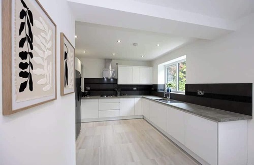 Wilmslow House | The Wilmslow House Su